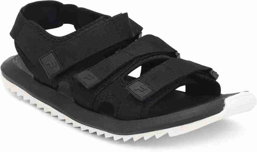 Fila logo hot sale strap sandals