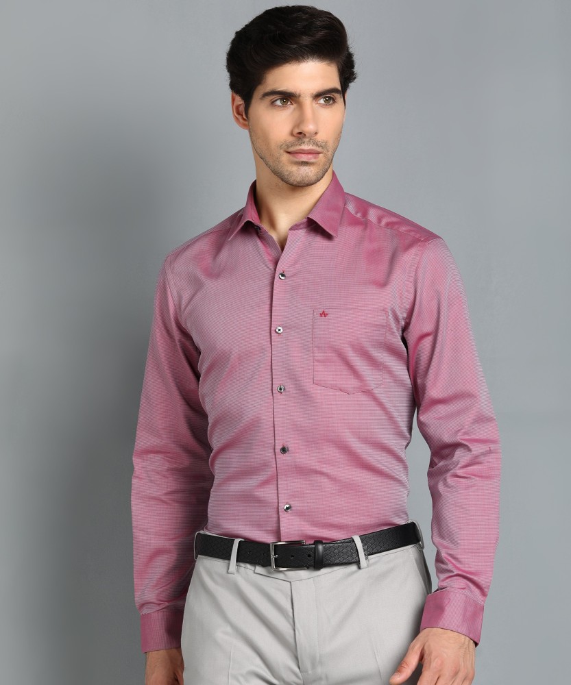 light maroon color shirt