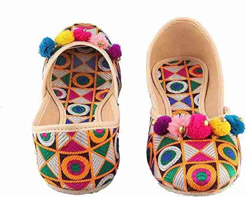 Mojari shoes hotsell for baby girl