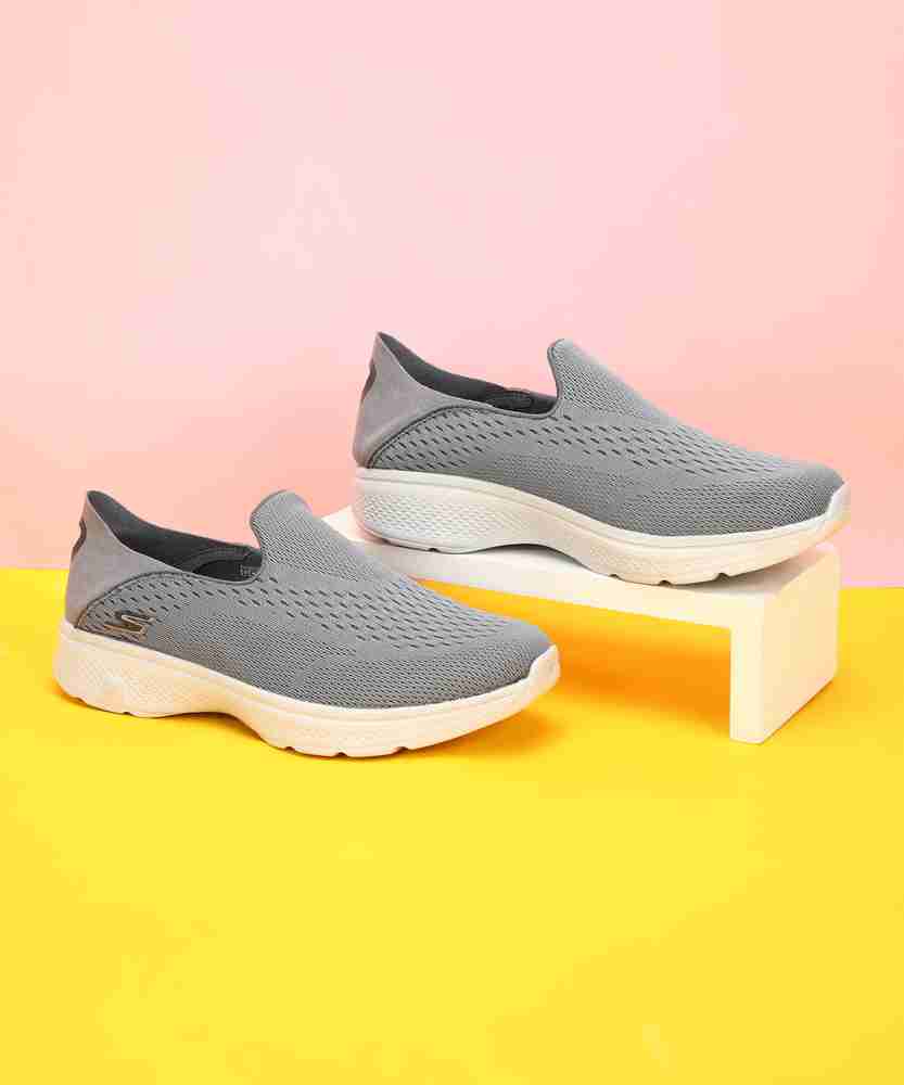 The 12 Best Walking Shoes For Overpronation Of 2024, Tested, 45 OFF