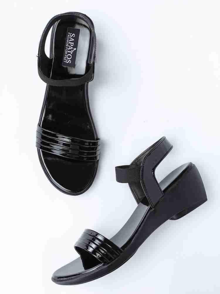 Black small wedge discount sandals