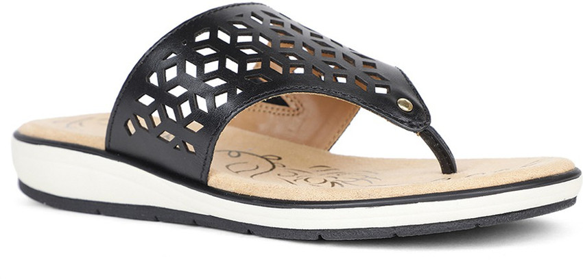 Naturalizer slippers store