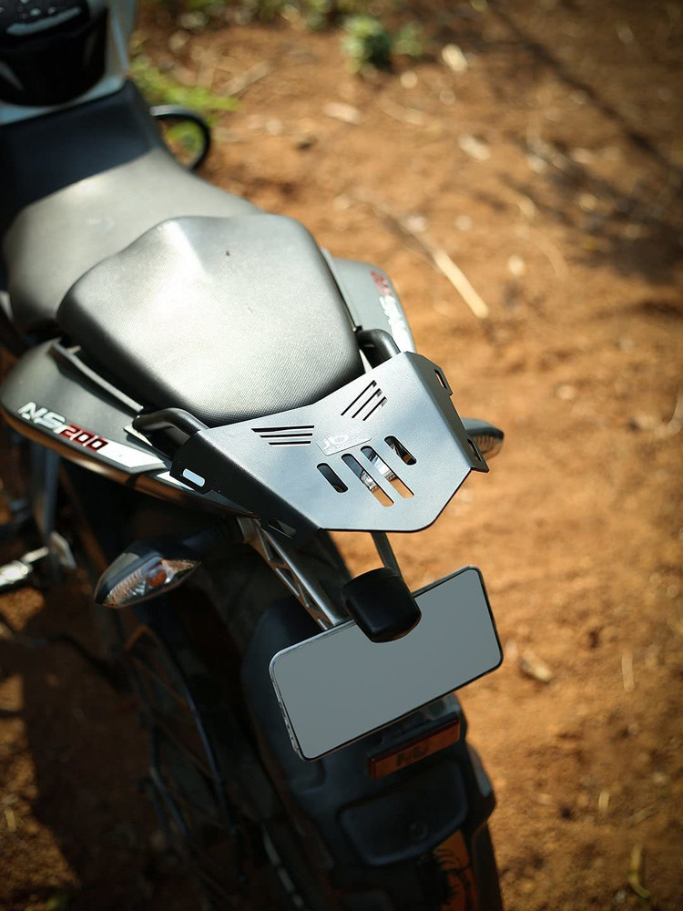 Ns 200 back tail price cheap