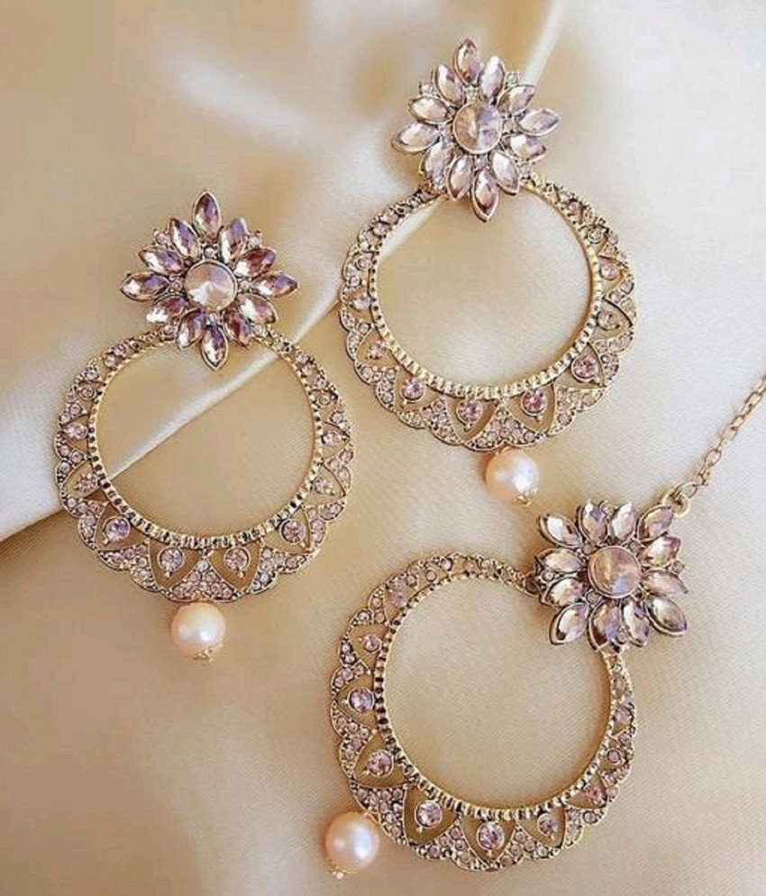 Fancy earrings outlet with maang tikka