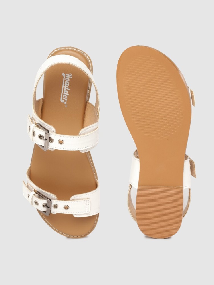 White outlet sandals flipkart