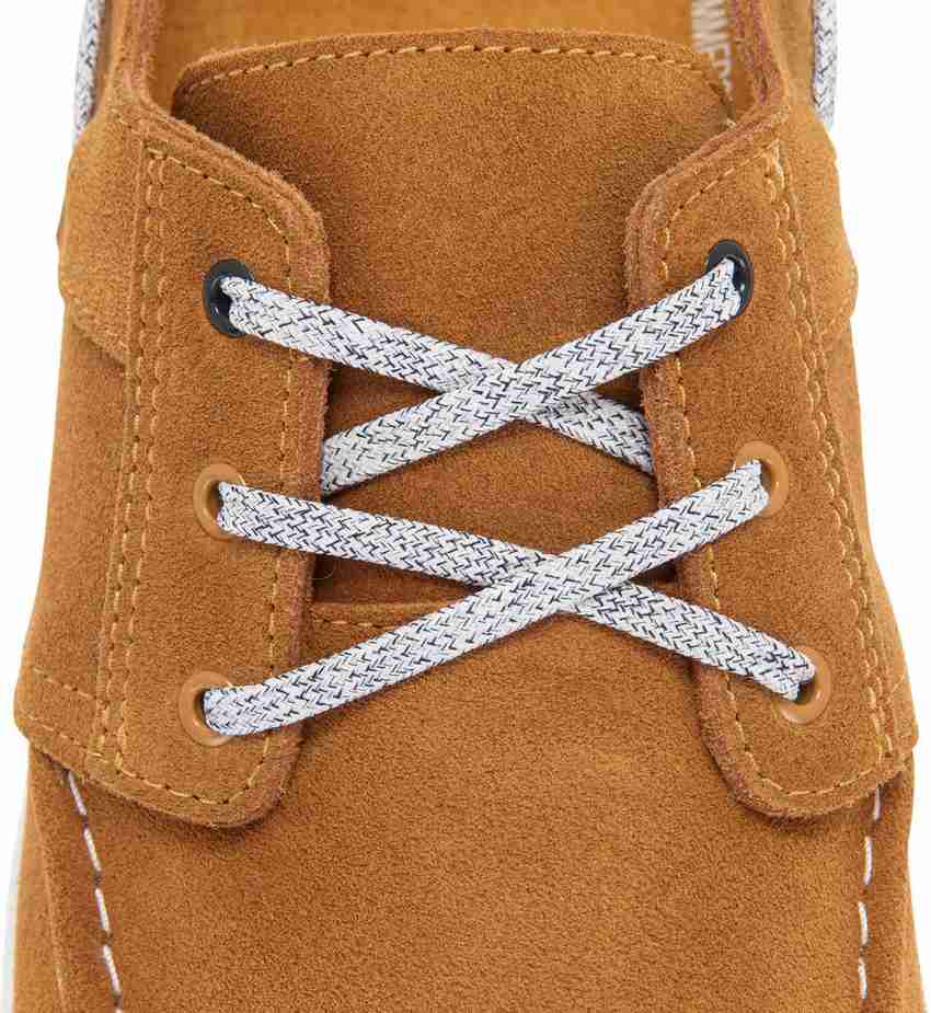 Decathlon boat shoes store