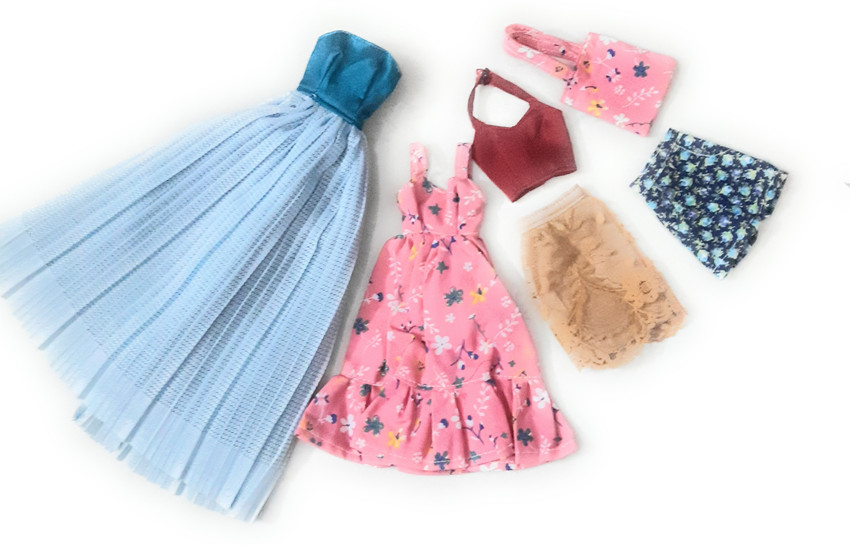 ALittleThread Assorted Pack of 5 Barbie Doll Clothes And A Bag