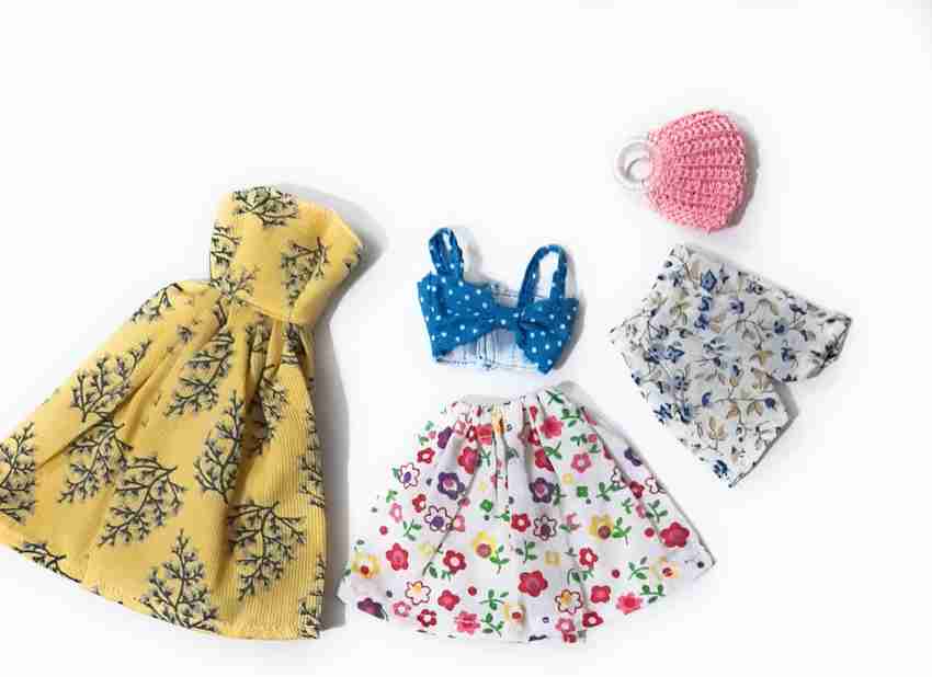 Show me barbie clothes store