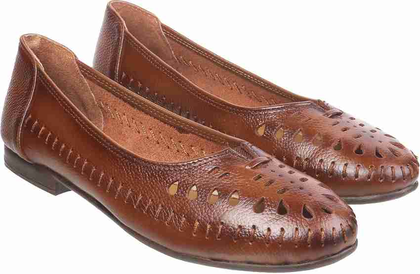 Mochi Womens Footwear in Basti - Dealers, Manufacturers & Suppliers -  Justdial