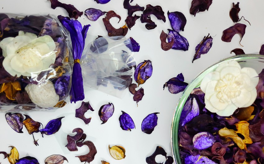 Osenai Lavender Fragrant Purple Dried Flower Petals Potpourri Bags Hom –  SHANULKA Home Decor