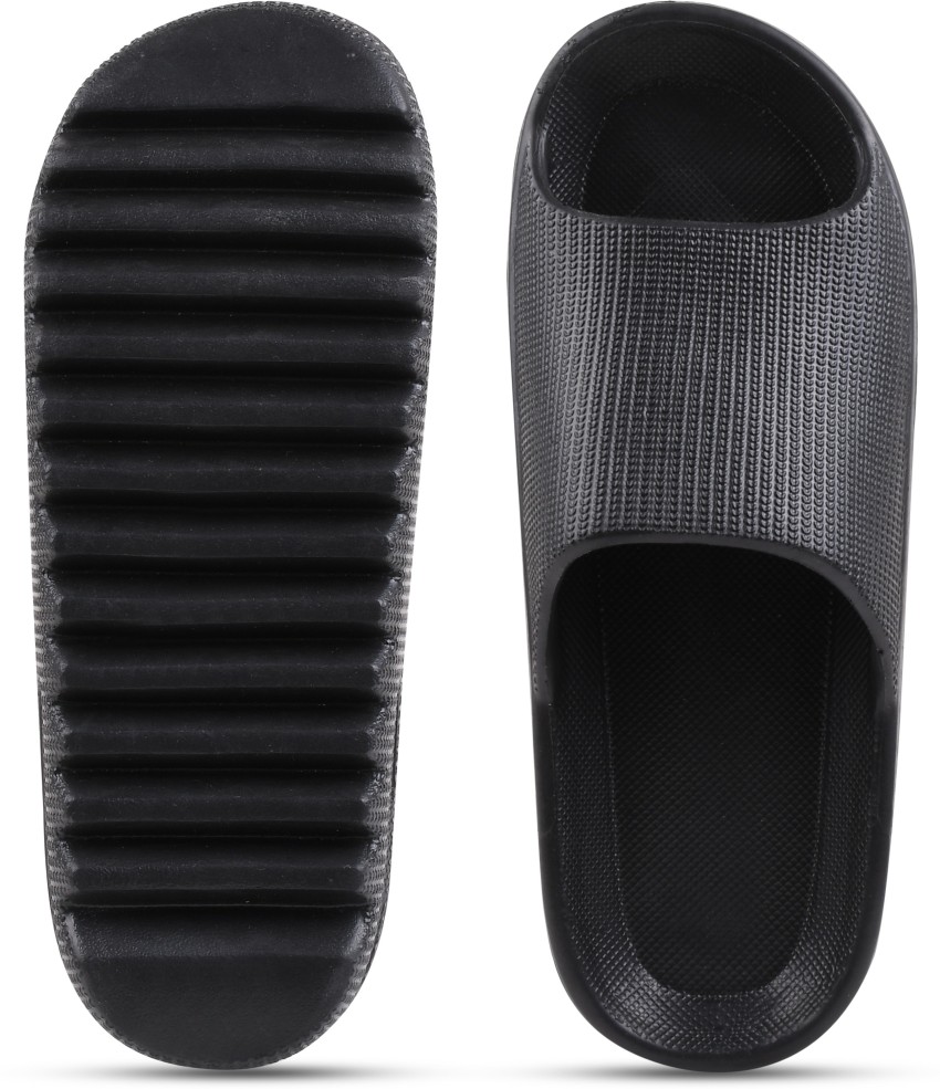 Yeezy slides men discount cheap