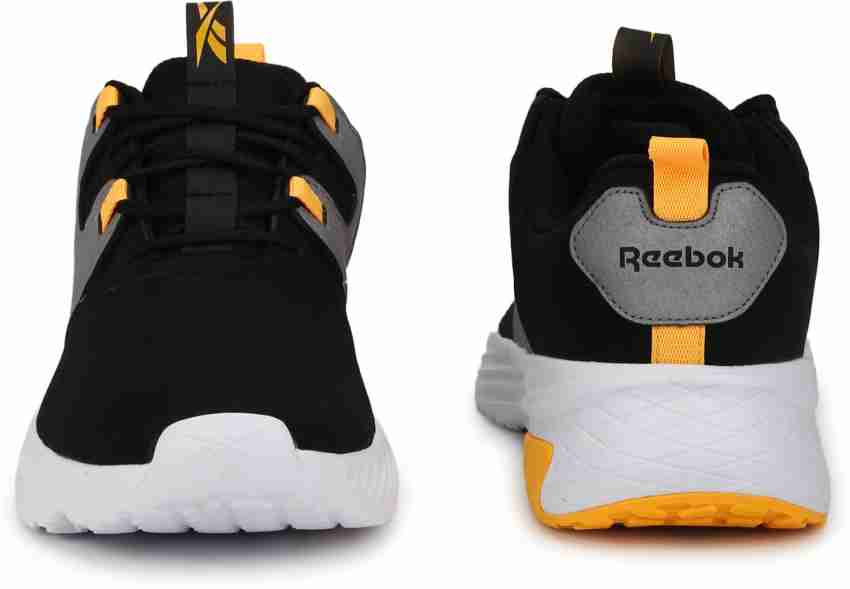 Ray Forbipasserende har taget fejl REEBOK COASTLAND Running Shoes For Men - Buy REEBOK COASTLAND Running Shoes  For Men Online at Best Price - Shop Online for Footwears in India |  Flipkart.com