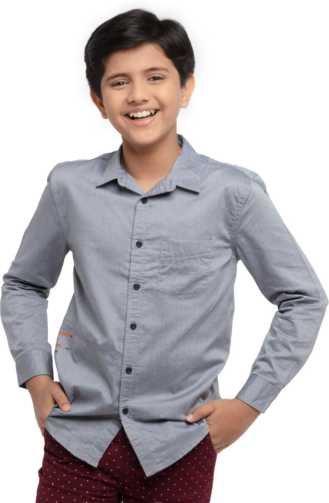 grey shirt boys