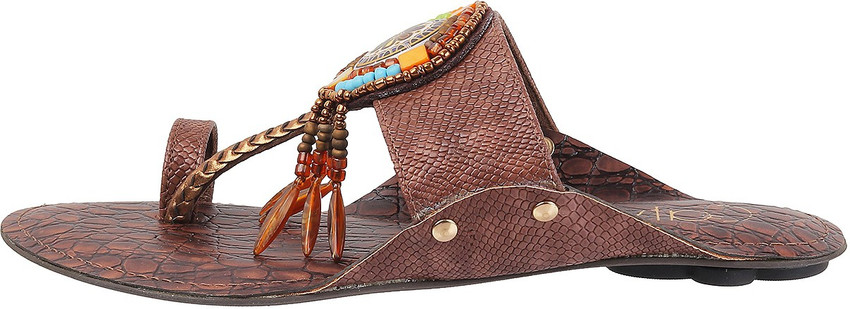 Catwalk hotsell chappals online