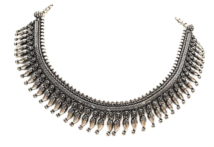 Black metal online necklace for saree