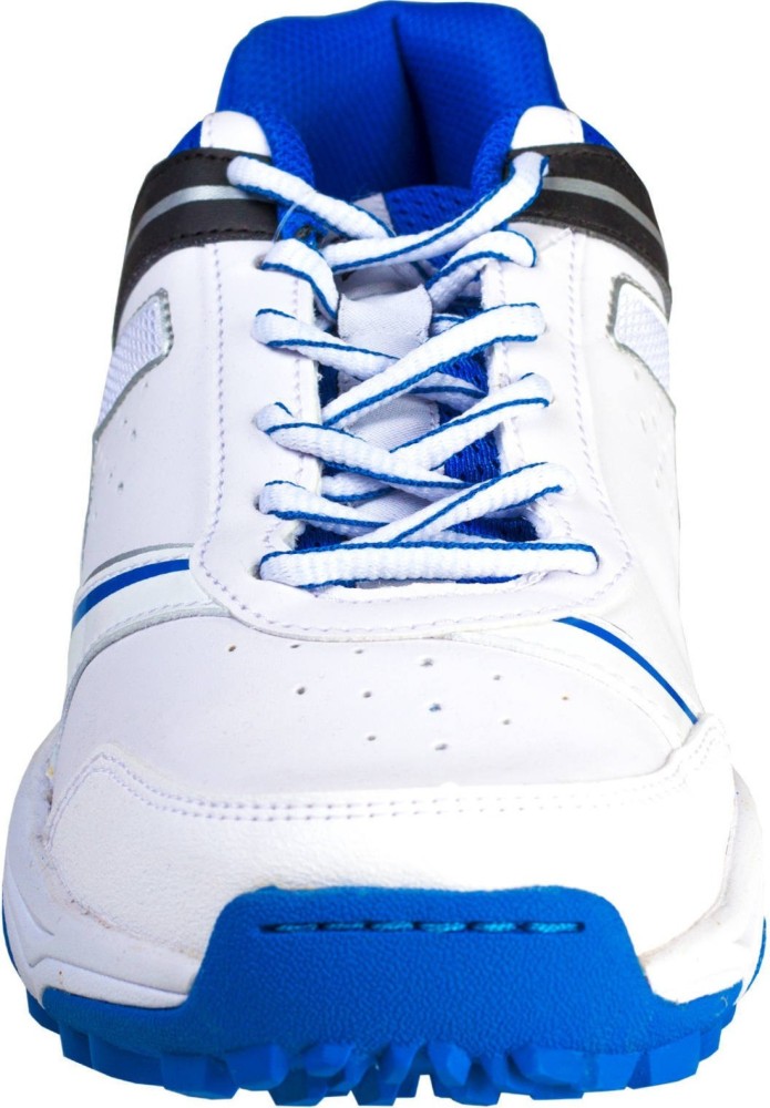 Buy Target Cricket Shoes (White-Black) (8) online | Looksgud.in