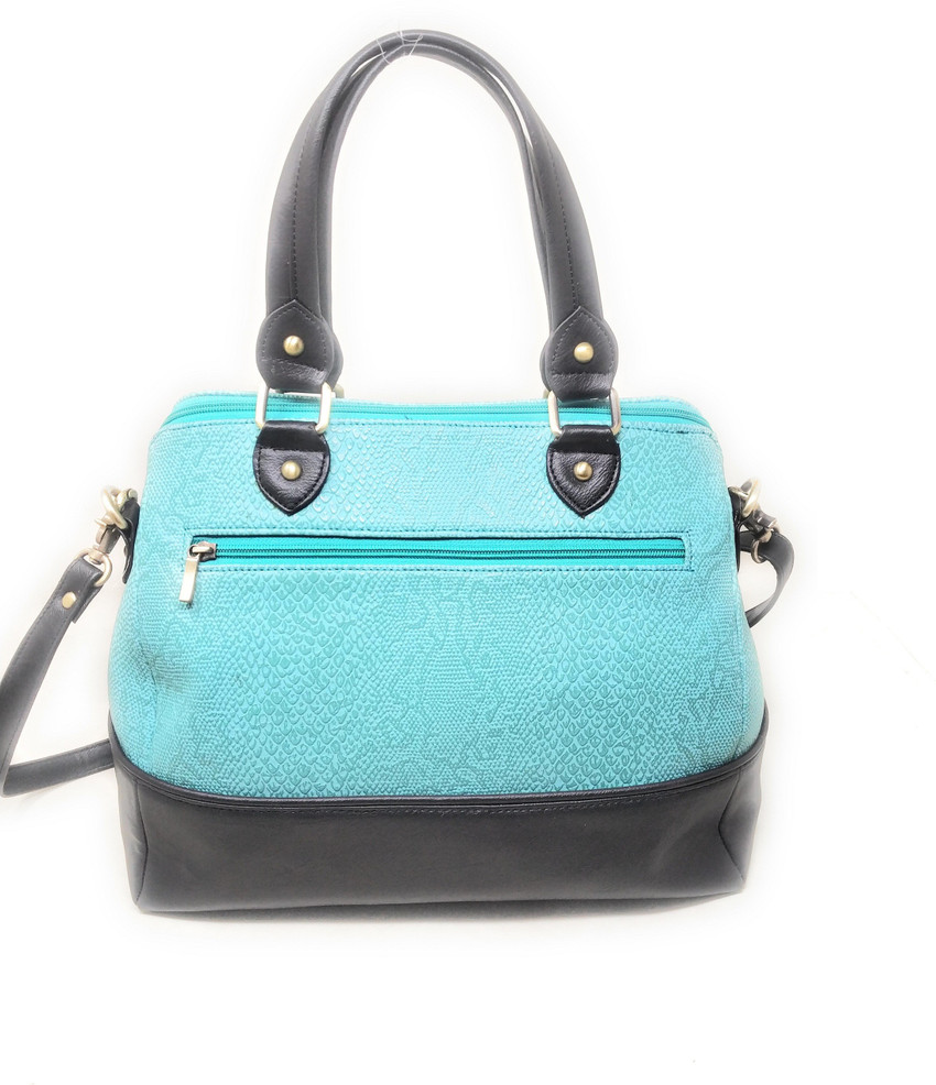 CLUBB Black Hand held Bag Hand held Bag Pyramid Vanity Bag for