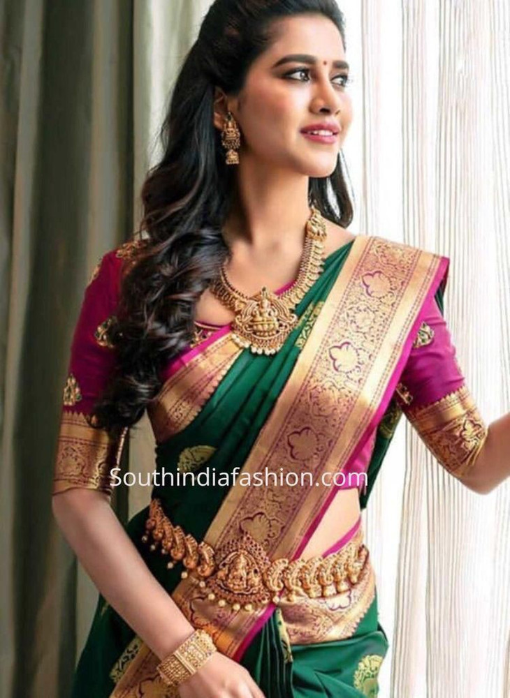 Buy Green Sarees for Women by AWESOME Online | Ajio.com