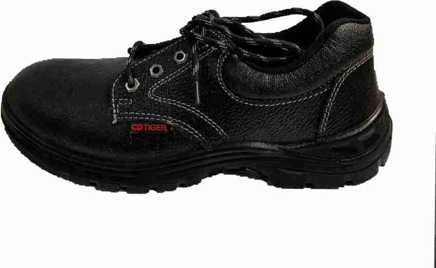 Tiger safety hot sale shoes flipkart