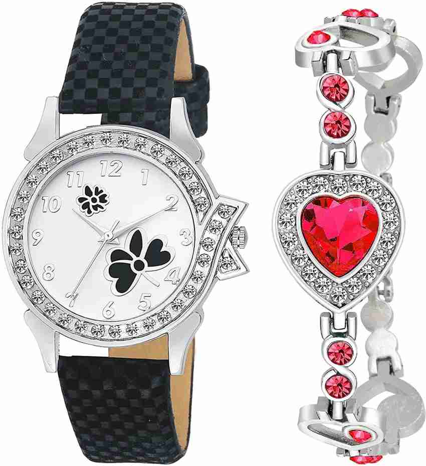 Flipkart girl deals hand watch