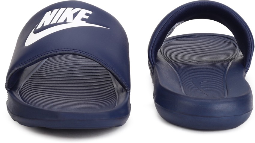 Navy blue best sale nike flip flops