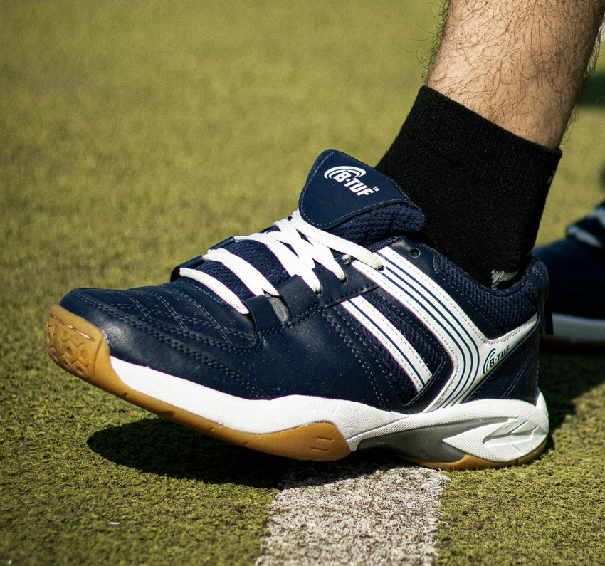 Details more than 136 non marking gum shoes kenmei.edu.vn