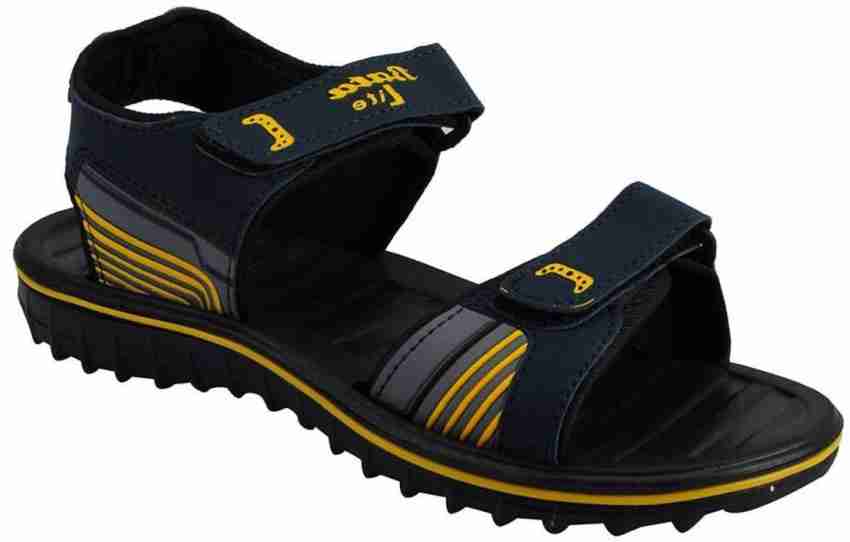 Flipkart bata sale sparx sandals