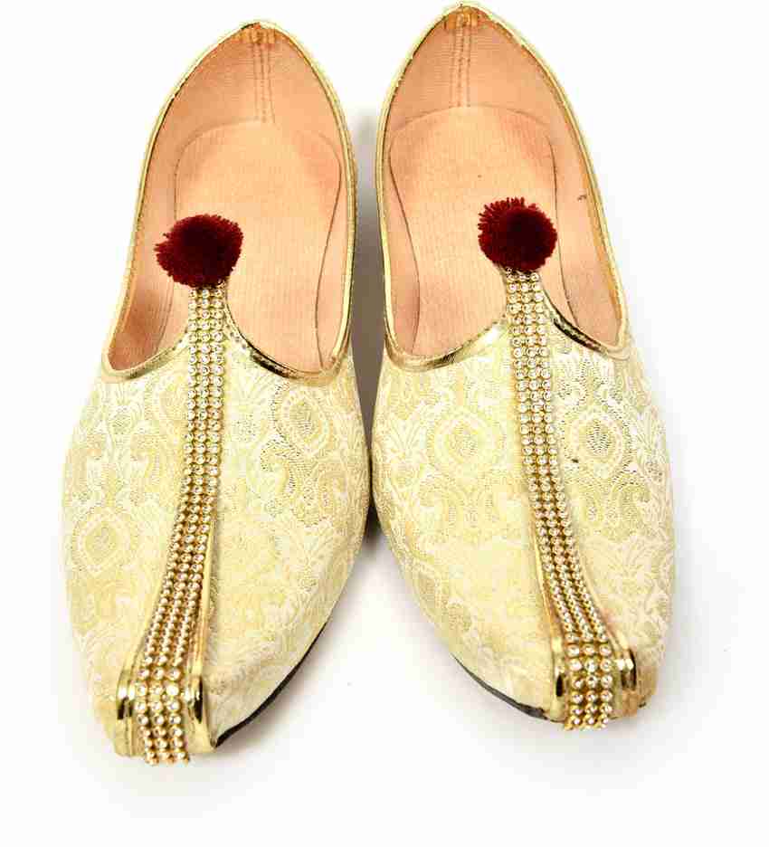 heavylight Men s Handmade Synthetic Cream Ethnic Jutis for Men. 06