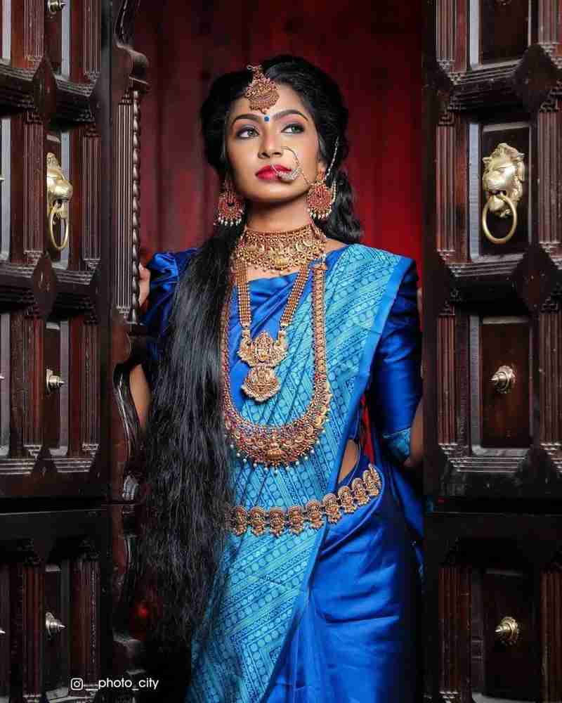 Matching jewellery for on sale sky blue silk saree