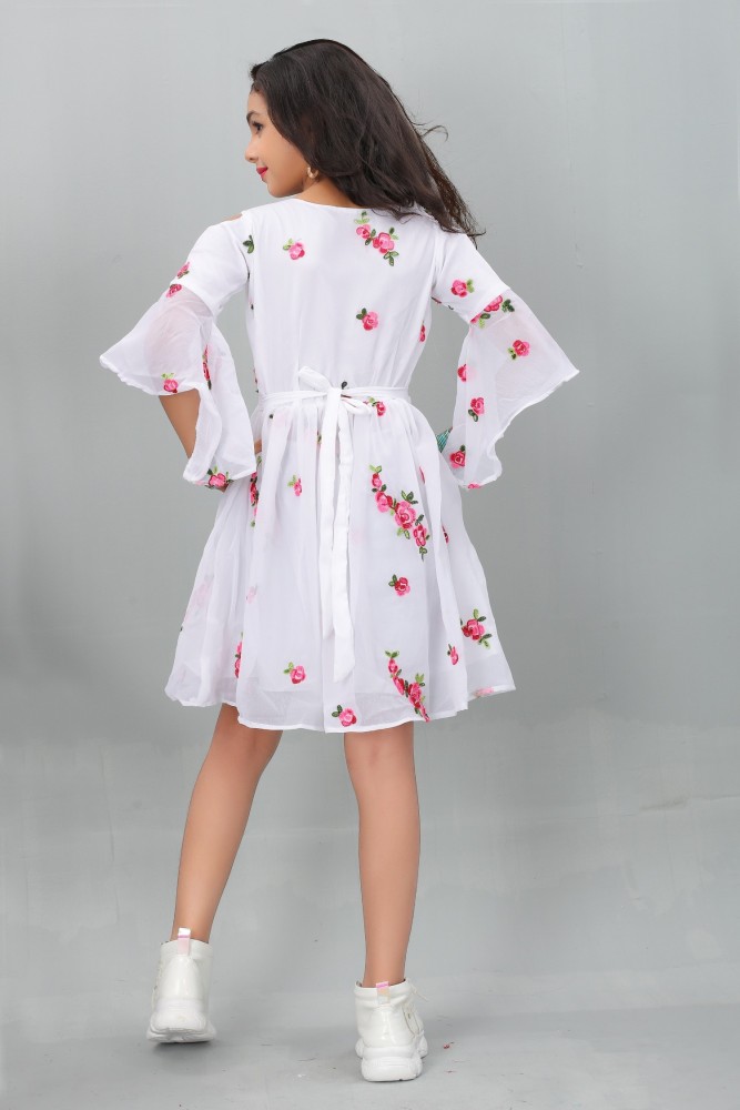 Floral print flared sleeve pleated best sale chiffon dress