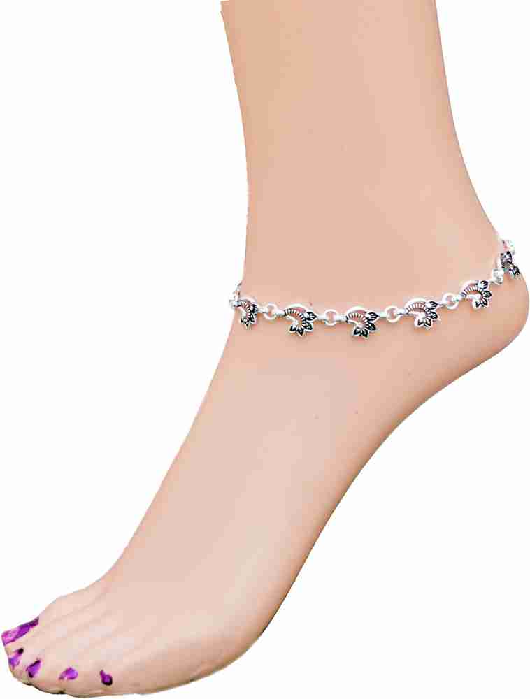 Payal wear in leg store