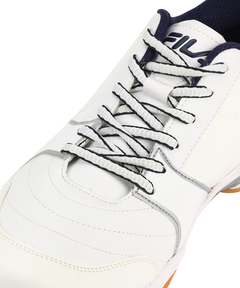 Fila dynamo sale low sports shoes