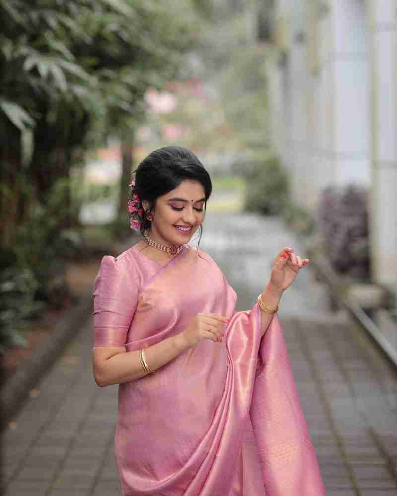 Baby pink 2025 colour wedding sarees