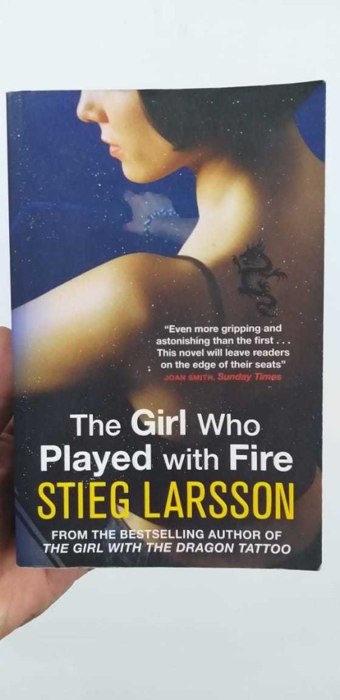 The Girl Who Played With Fire - Stieg Larsson Em Inglês