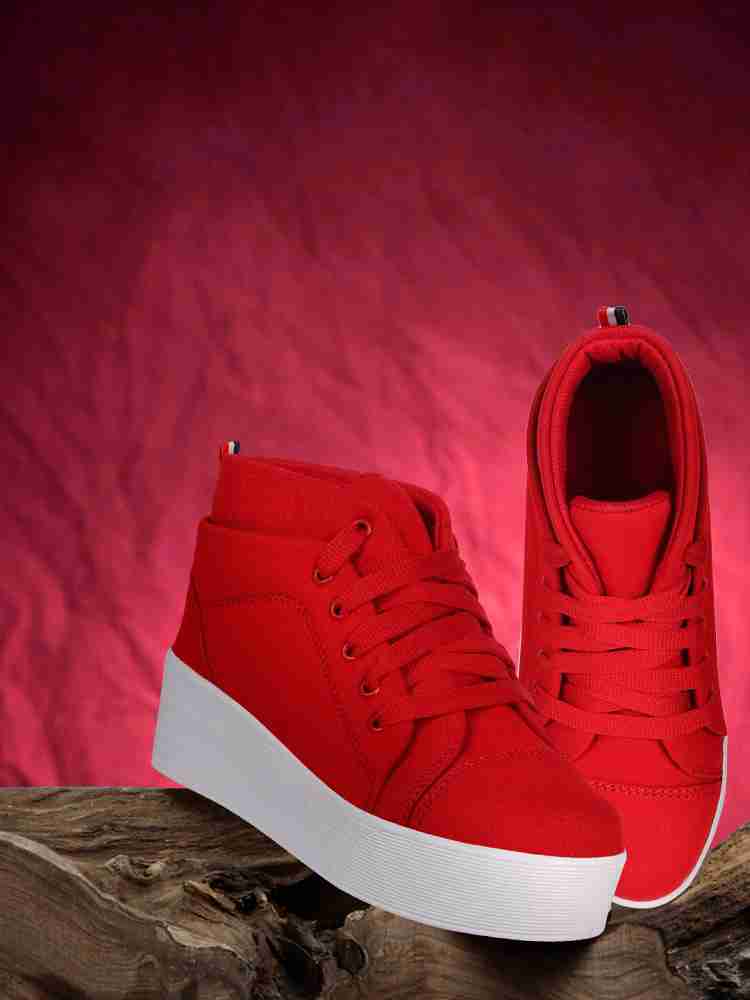 Red on sale colour sneakers