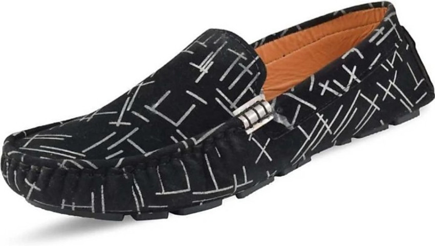 Loafer shoes shop black and white