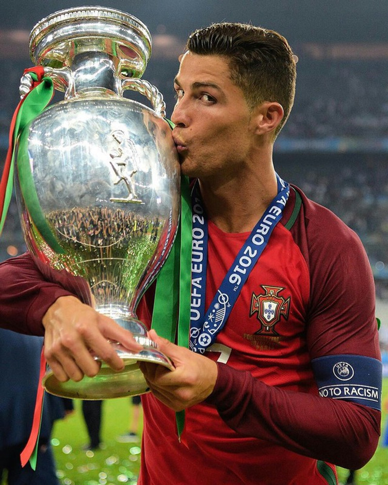 Cristiano Ronaldo Poster Multicolor Photo Paper Print 12 inch X 18