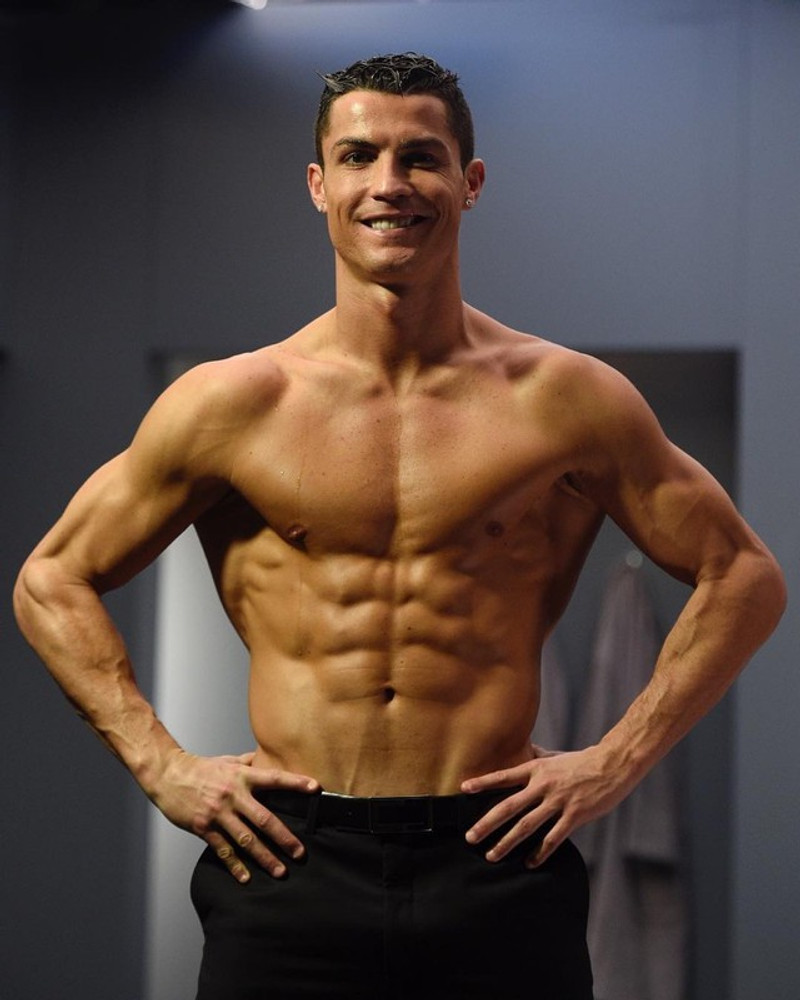 Six pack machine ronaldo best sale