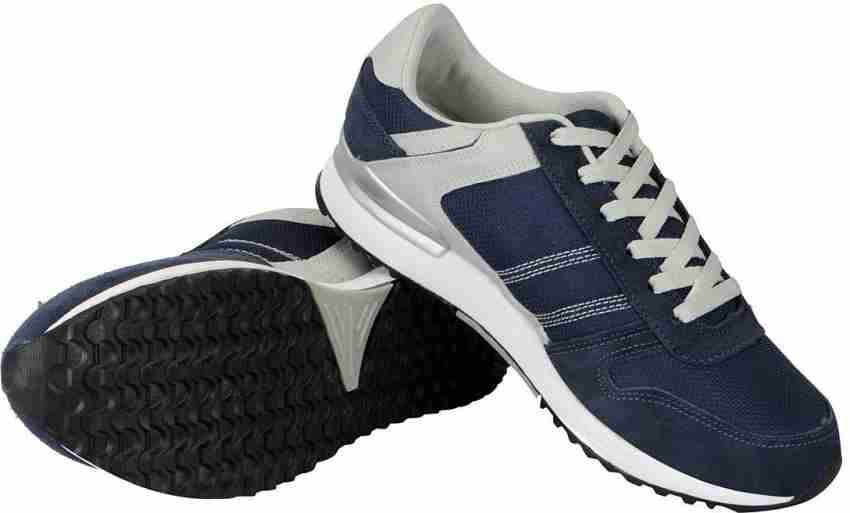 Bata canvas outlet shoes for running