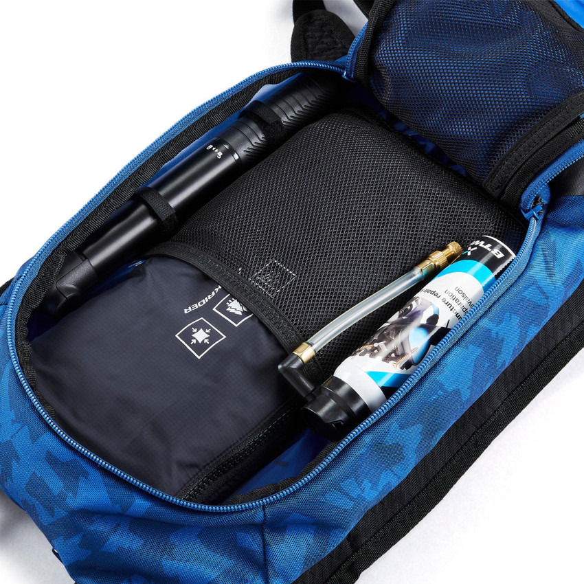 ROCKRIDER by Decathlon Mountain Biking Hydration Backpack ST 520