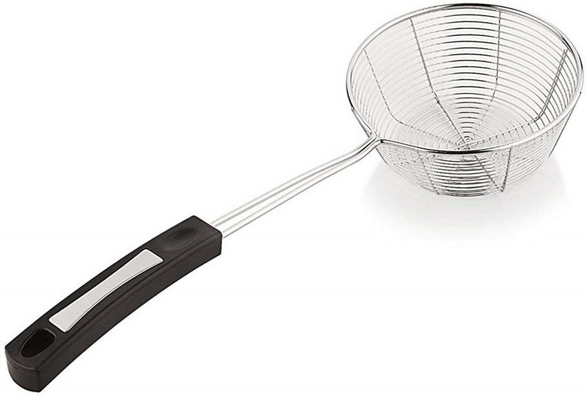 Deep outlet fry strainer