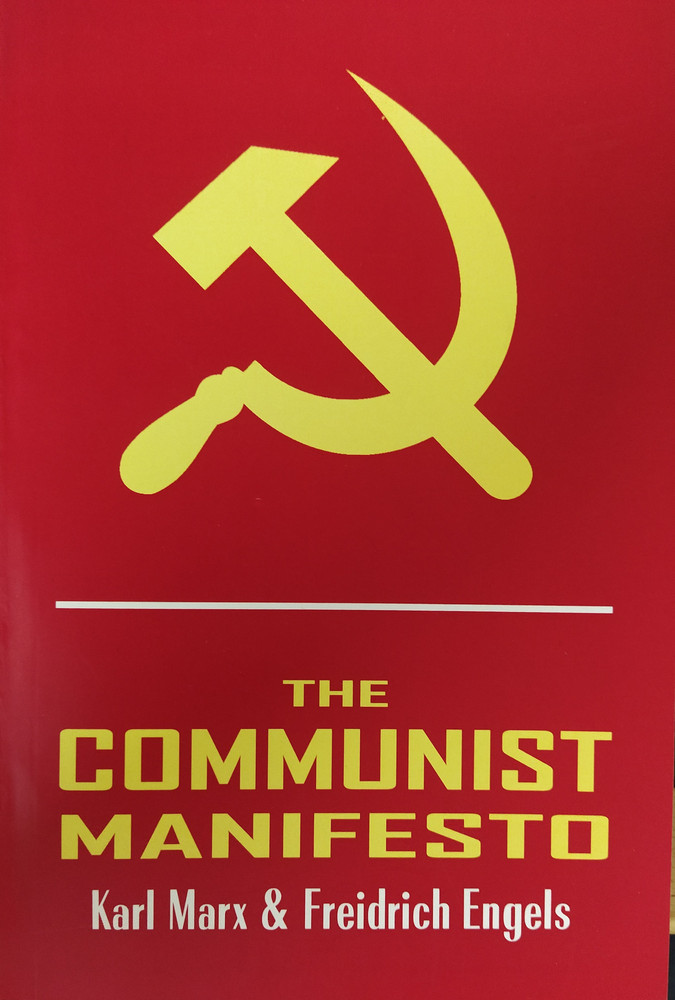 The Communist Manifesto : Karl Marx, Friedrich Engels: Amazon.in: Books