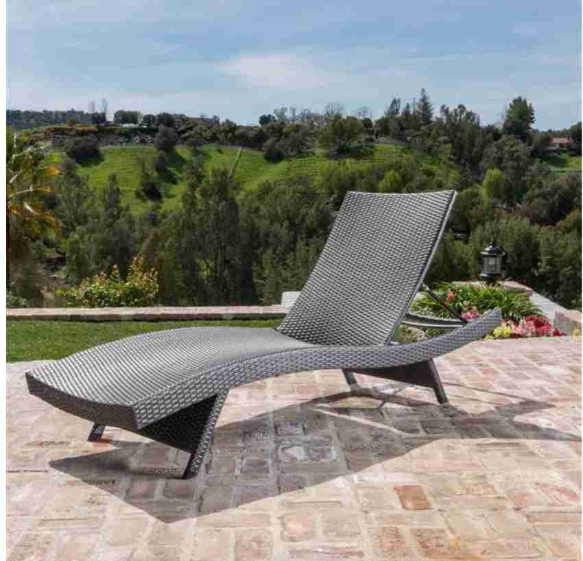 Side clearance pool chairs