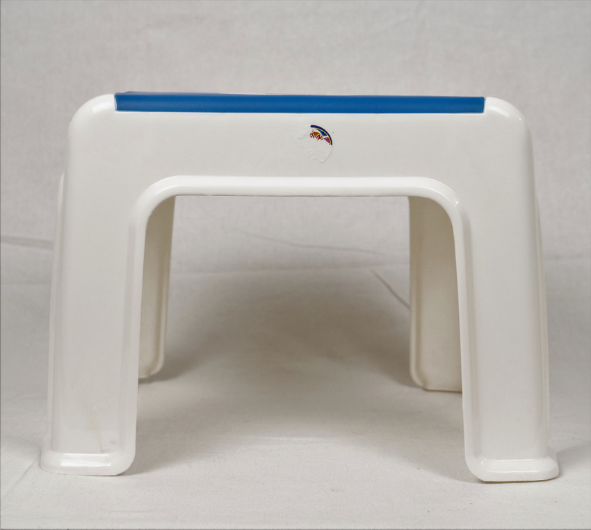 Bunnings plastic store step stool