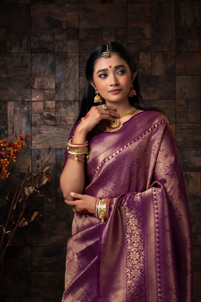 Pastel Violet Kanjivaram Silk Saree With Floral Motif Pattern | Singhania's