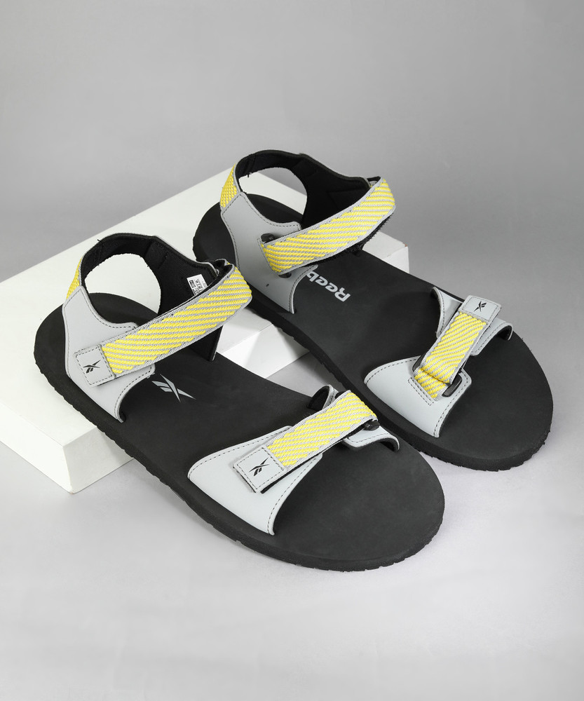 Reebok kito price hot sale