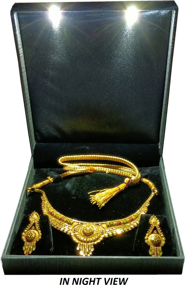 Gold necklace box hotsell