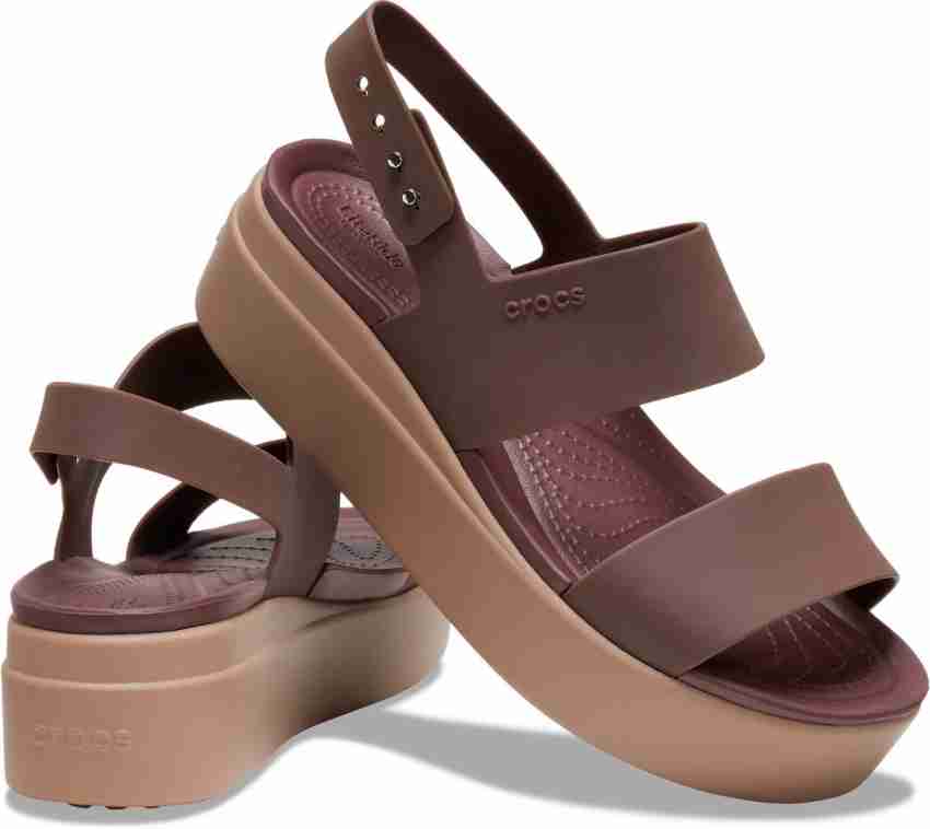 Crocs brooklyn discount low wedge mushroom