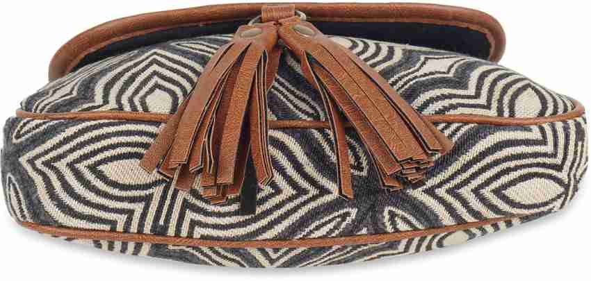 Kanvas katha sale sling bags flipkart