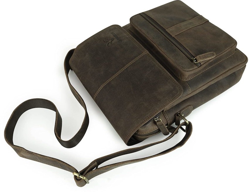 Elegance' Leather Cross Body Bag: C-50